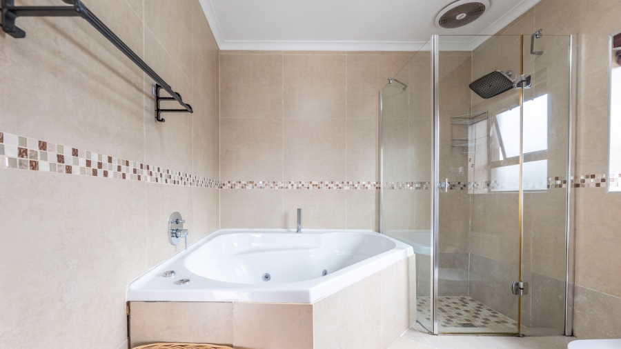 4 Bedroom Property for Sale in West Beach Western Cape